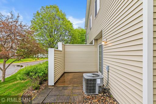 1900 Hawthorne Point, Hudson, WI 54016