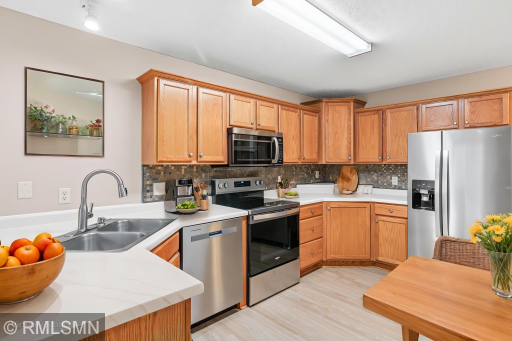 1900 Hawthorne Point, Hudson, WI 54016