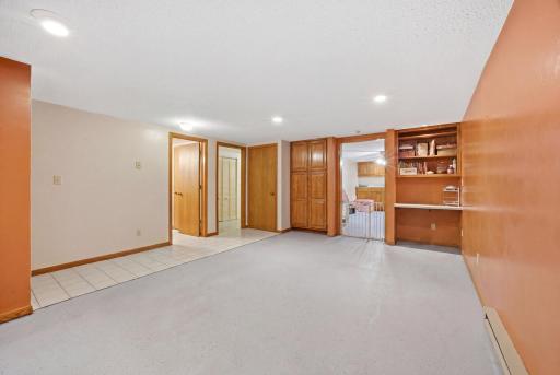 434 Dale Avenue, Moorhead, MN 56560