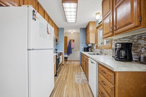 434 Dale Avenue, Moorhead, MN 56560