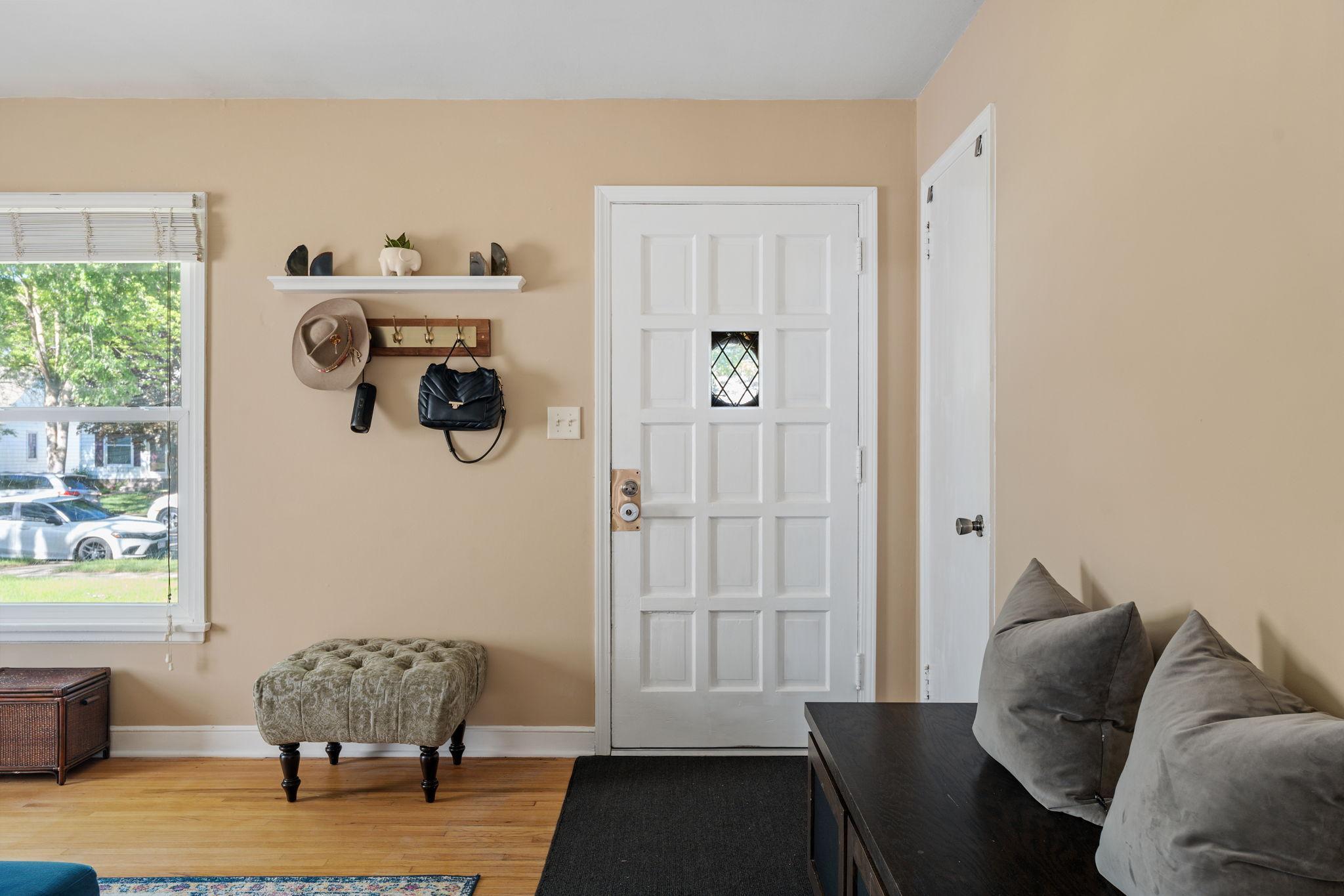 10-web-or-mls-2825 Kentucky Ave S-10.jpg