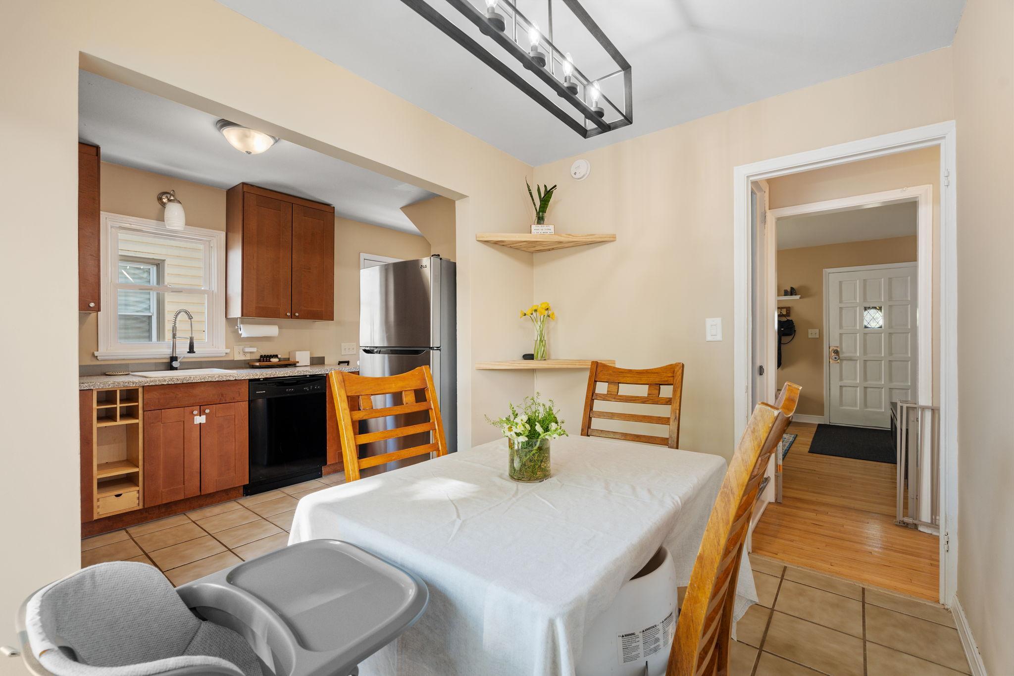 15-web-or-mls-2825 Kentucky Ave S-15.jpg