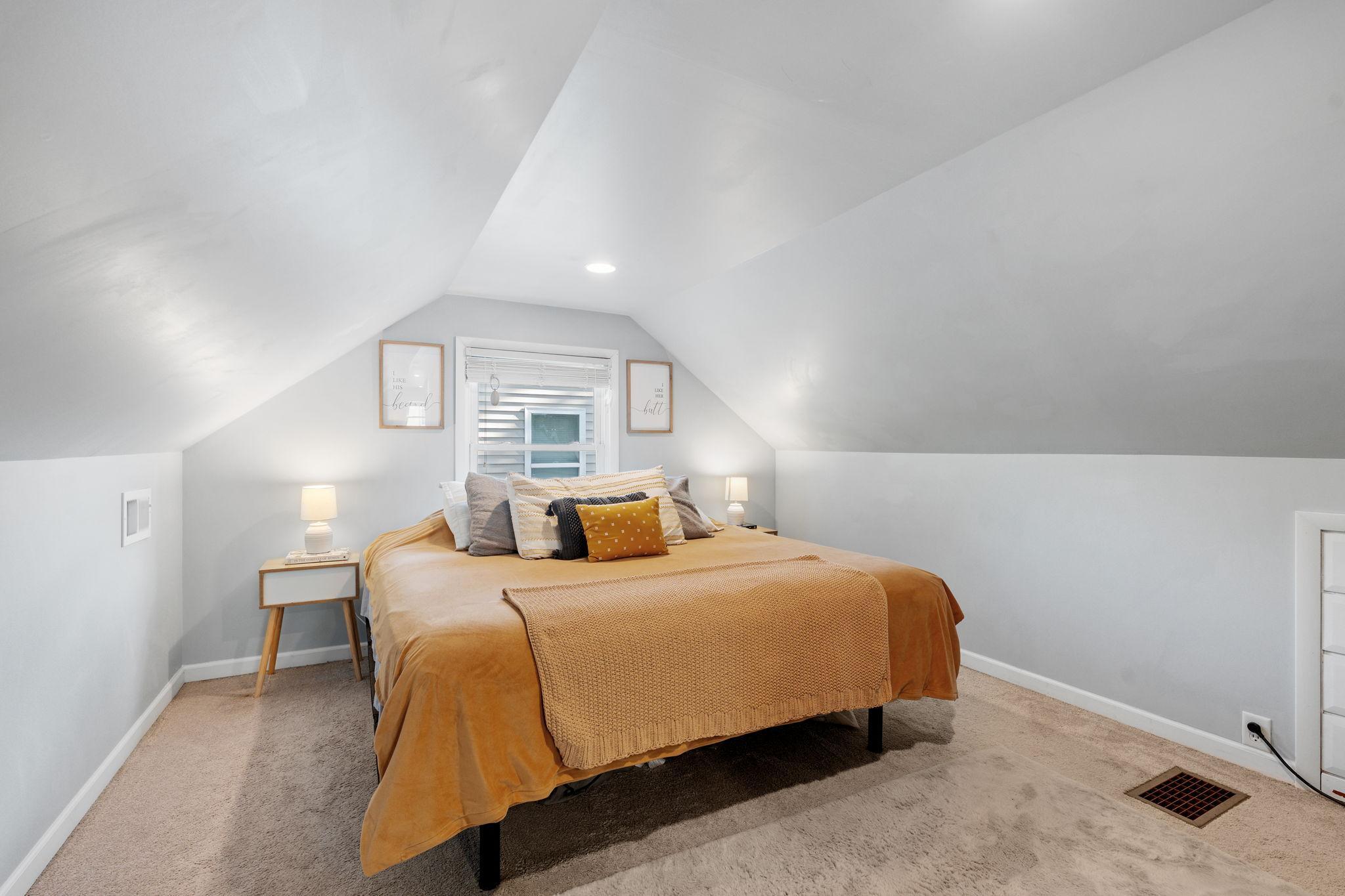 28-web-or-mls-2825 Kentucky Ave S-28.jpg