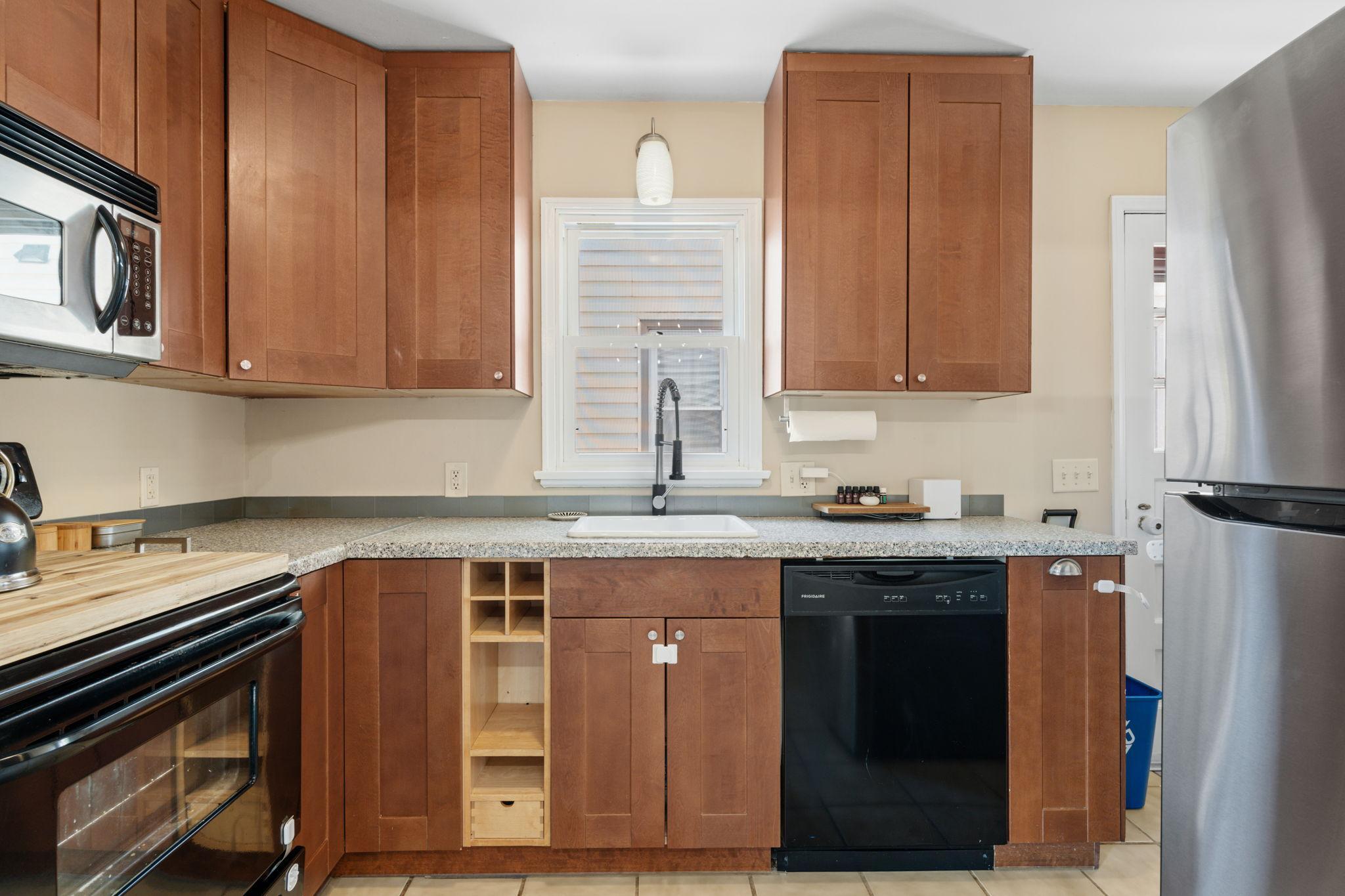16-web-or-mls-2825 Kentucky Ave S-16.jpg