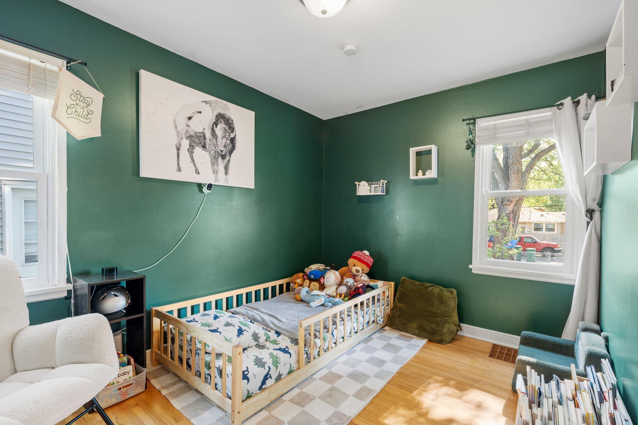22-web-or-mls-2825 Kentucky Ave S-22.jpg