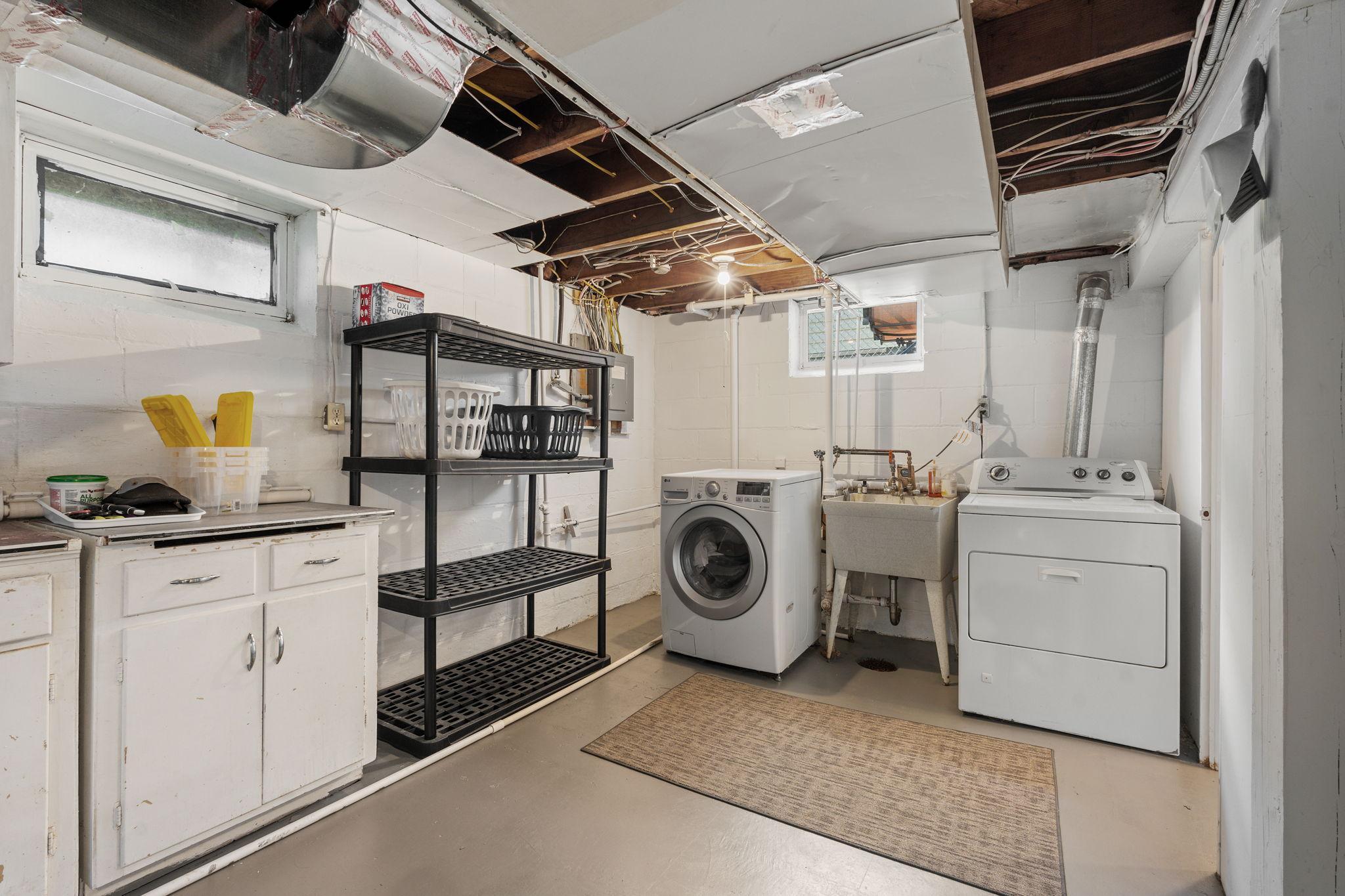 34-web-or-mls-2825 Kentucky Ave S-34.jpg