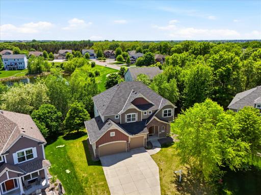 Great curb appeal and a convenient location near parks, shopping, dining, and commuter routes.