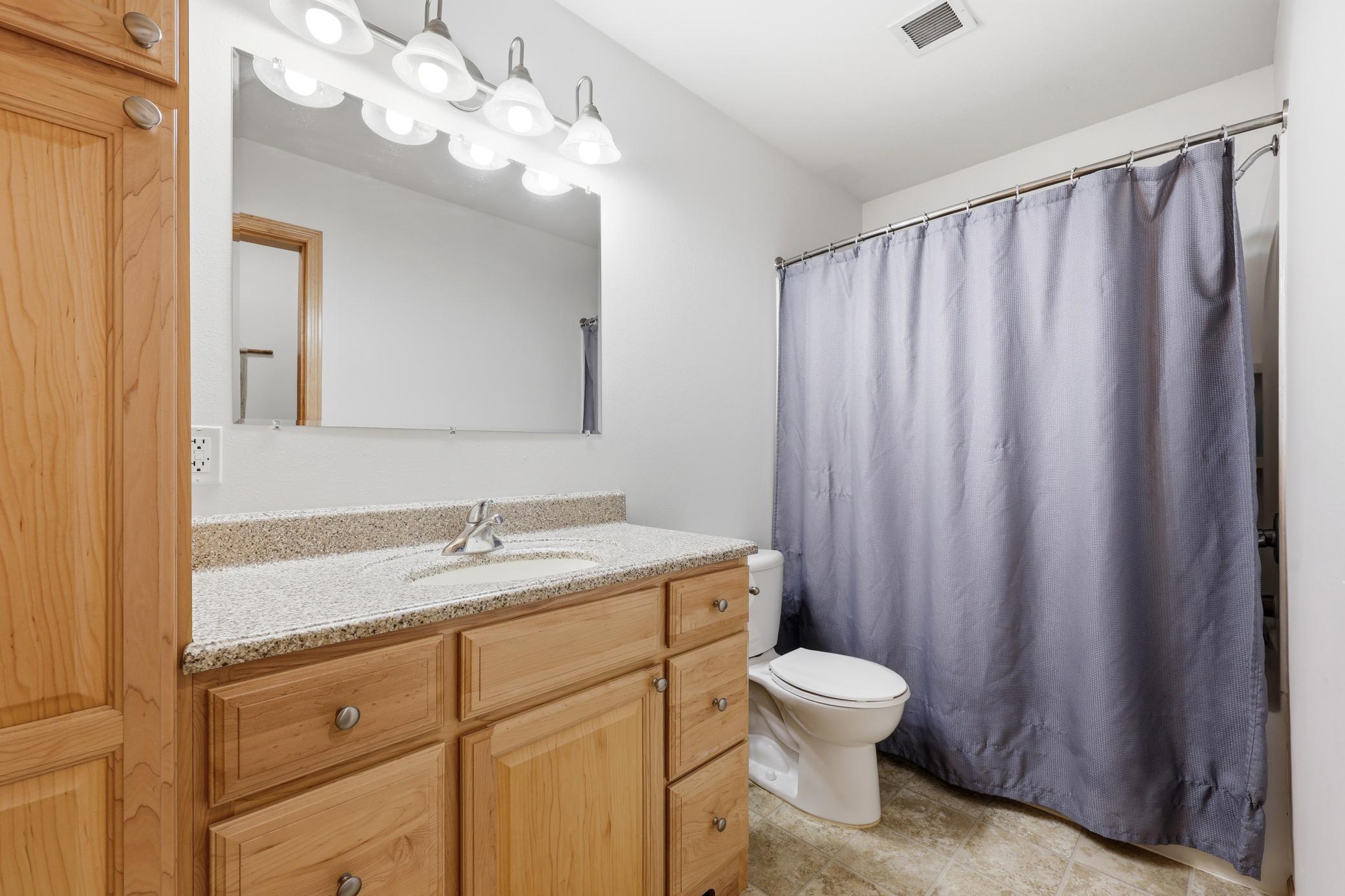 Full Bathroom