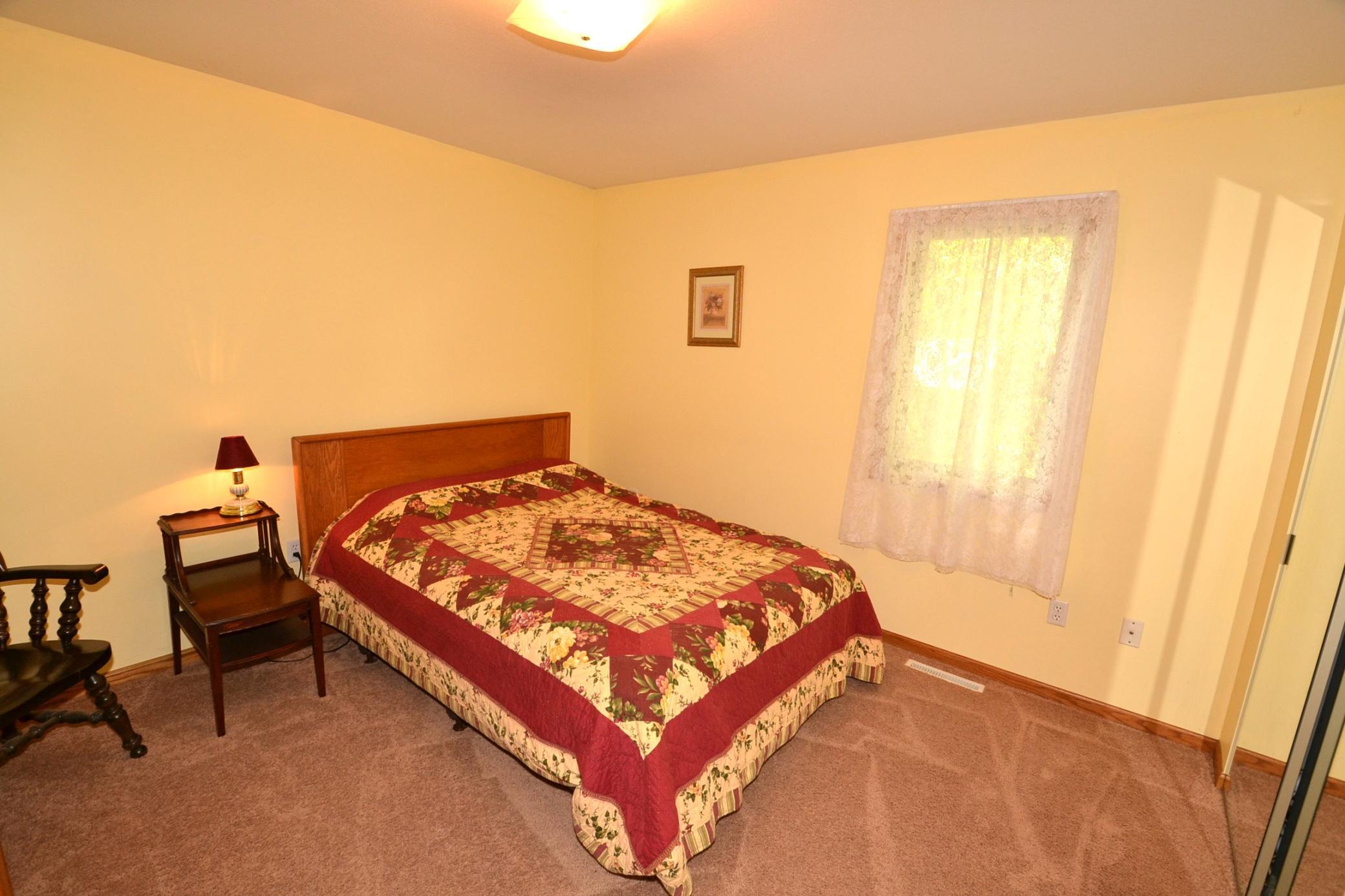 Bedroom 2.JPG