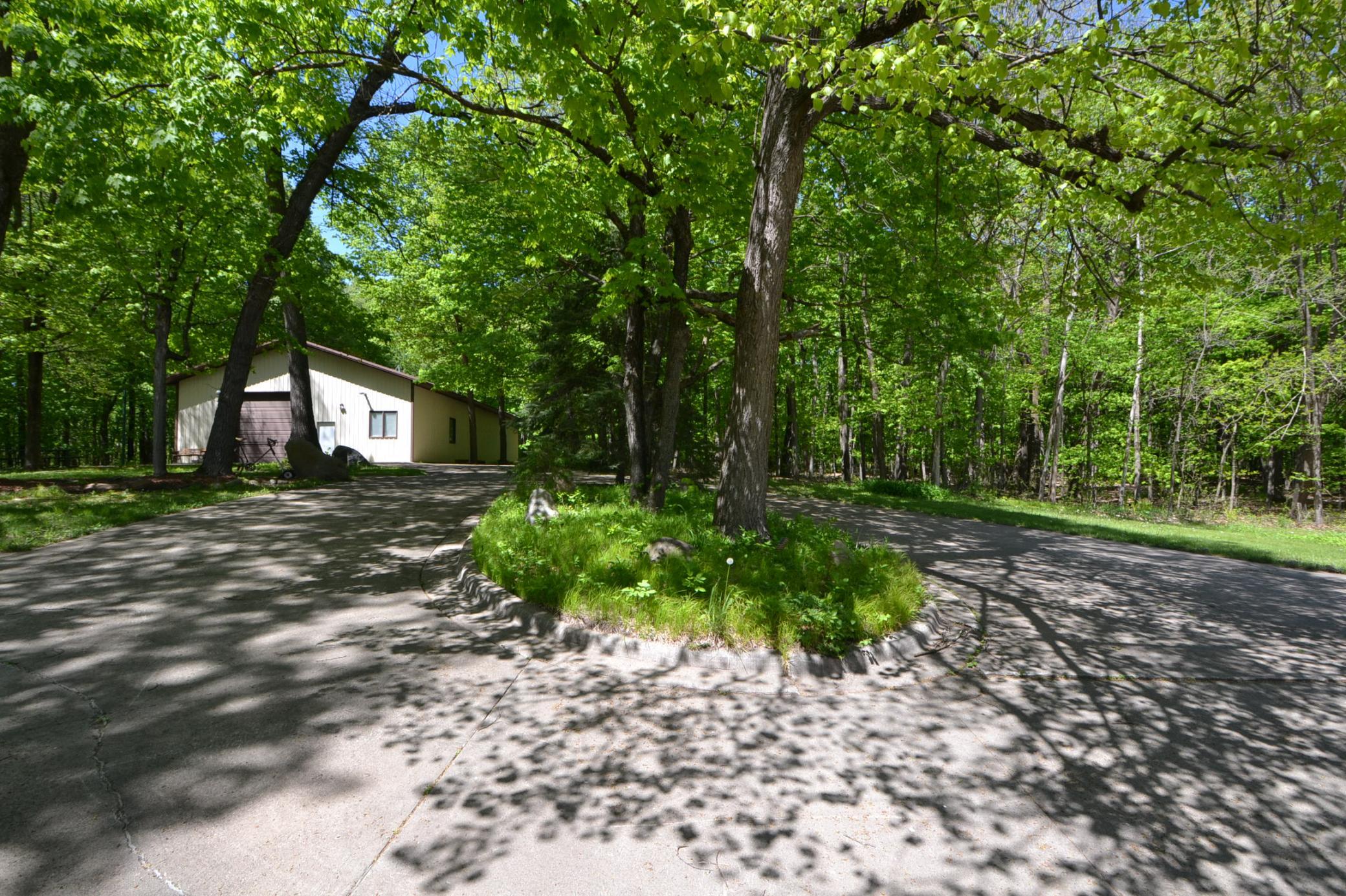 Teardrop driveway.JPG