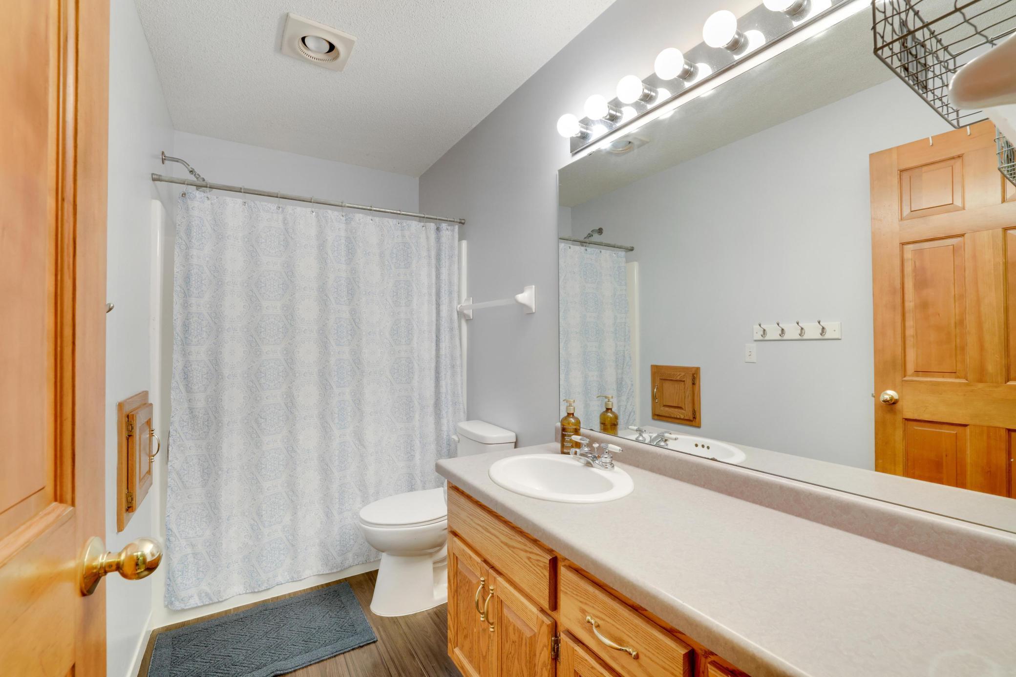 Main bathroom