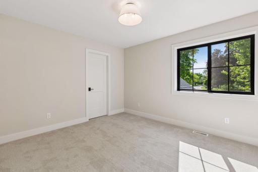 5521 Zenith Avenue S, Minneapolis, MN 55410
