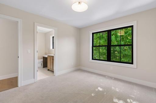 5521 Zenith Avenue S, Minneapolis, MN 55410