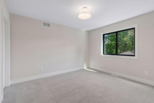 5521 Zenith Avenue S, Minneapolis, MN 55410