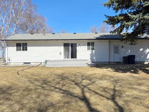 2713 4th Avenue S, Moorhead, MN 56560