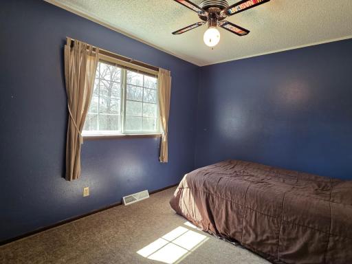 2713 4th Avenue S, Moorhead, MN 56560