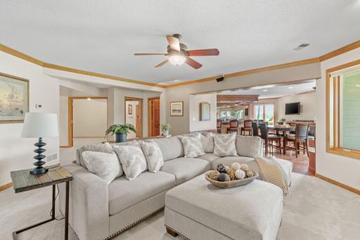 6210 Deerwood Circle N, Plymouth, MN 55442