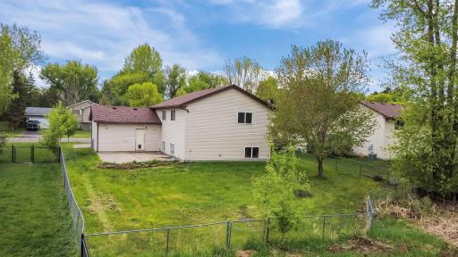 518 Horseshoe Lane, Braham, MN 55006