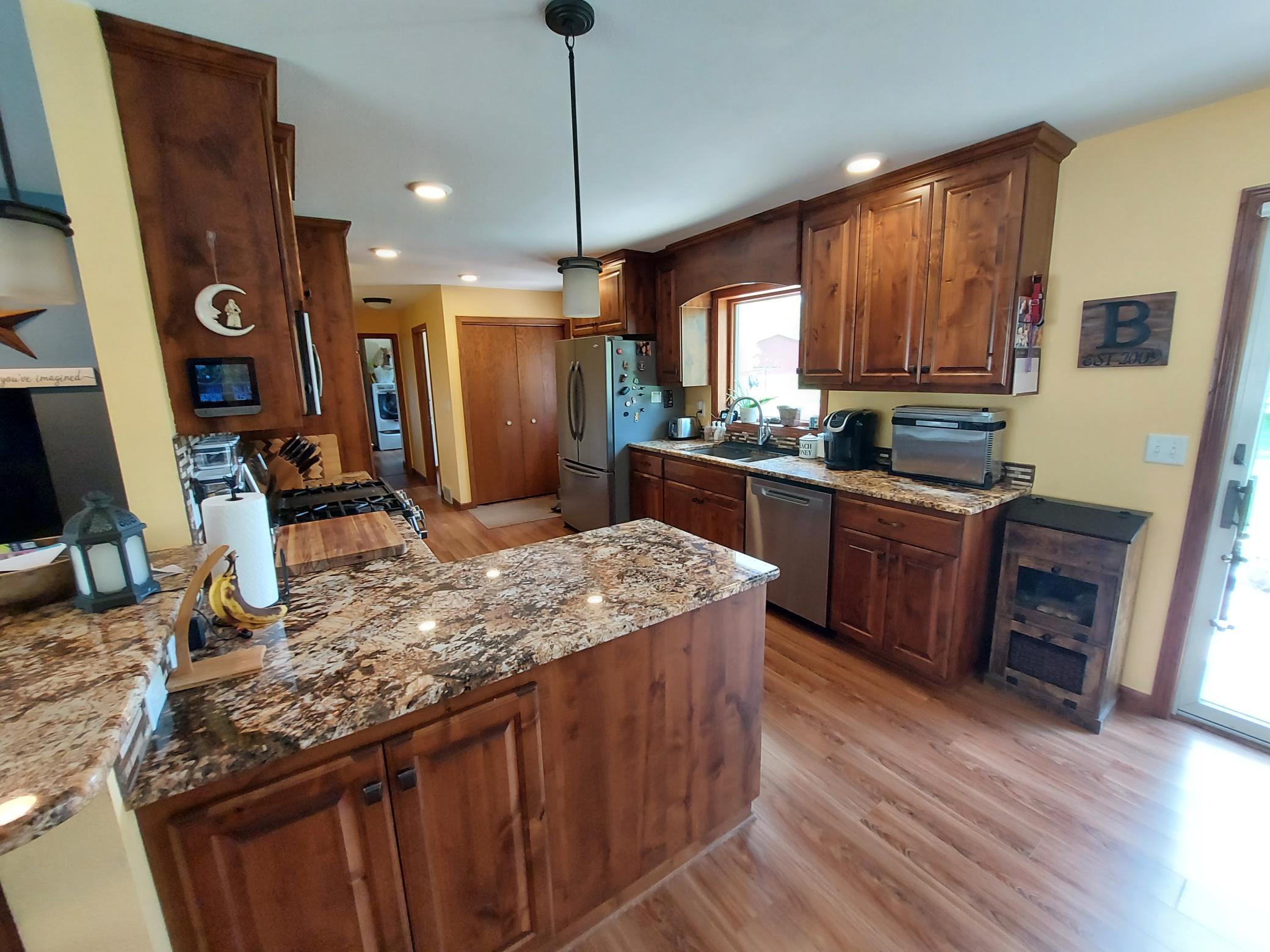 kitchen view3.jpg