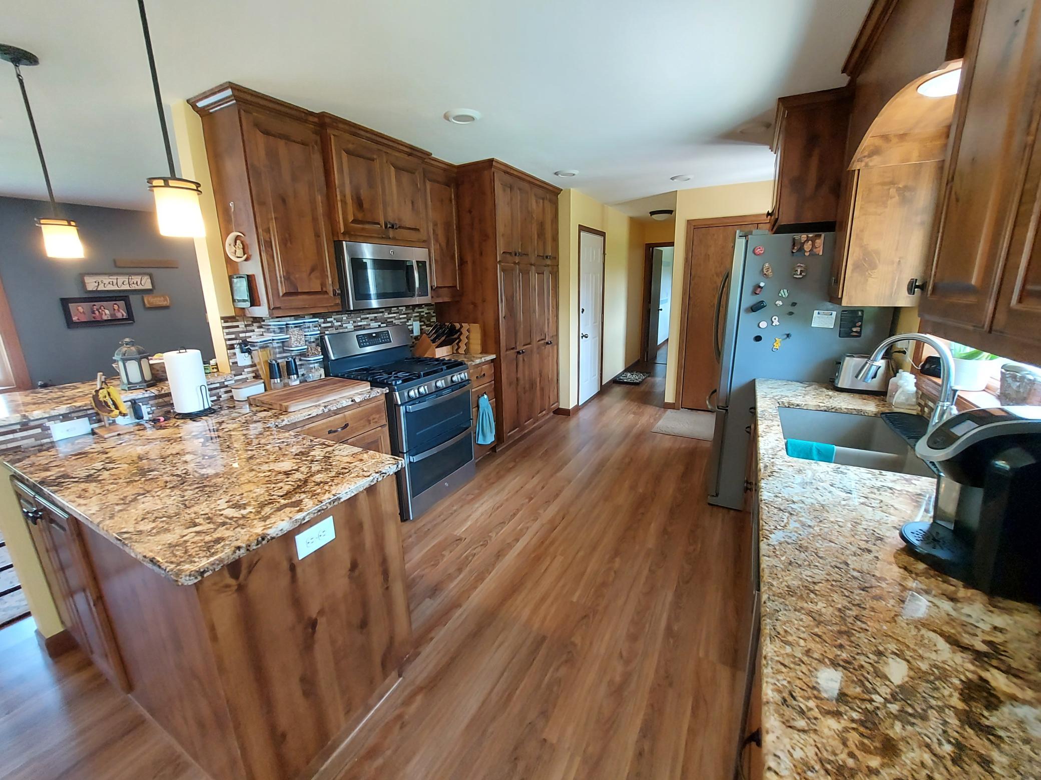 kitchen view2.jpg