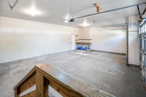 20260520_615_OakwoodDrive_StCloud_Interior_20.jpg