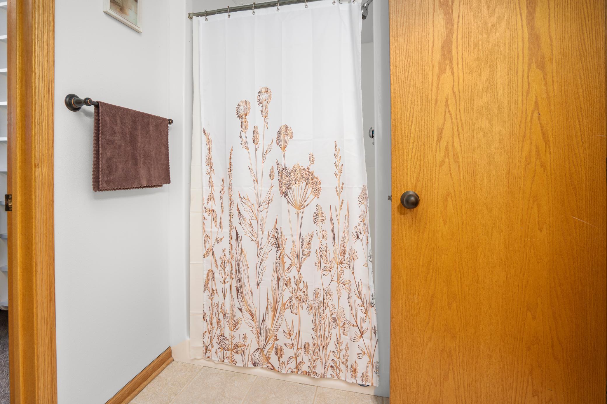 20260520_615_OakwoodDrive_StCloud_Interior_10.jpg
