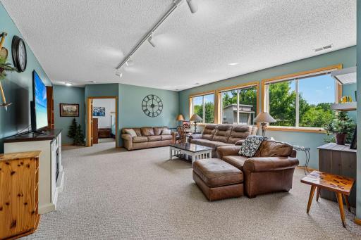 19332 Embers Avenue, Farmington, MN 55024