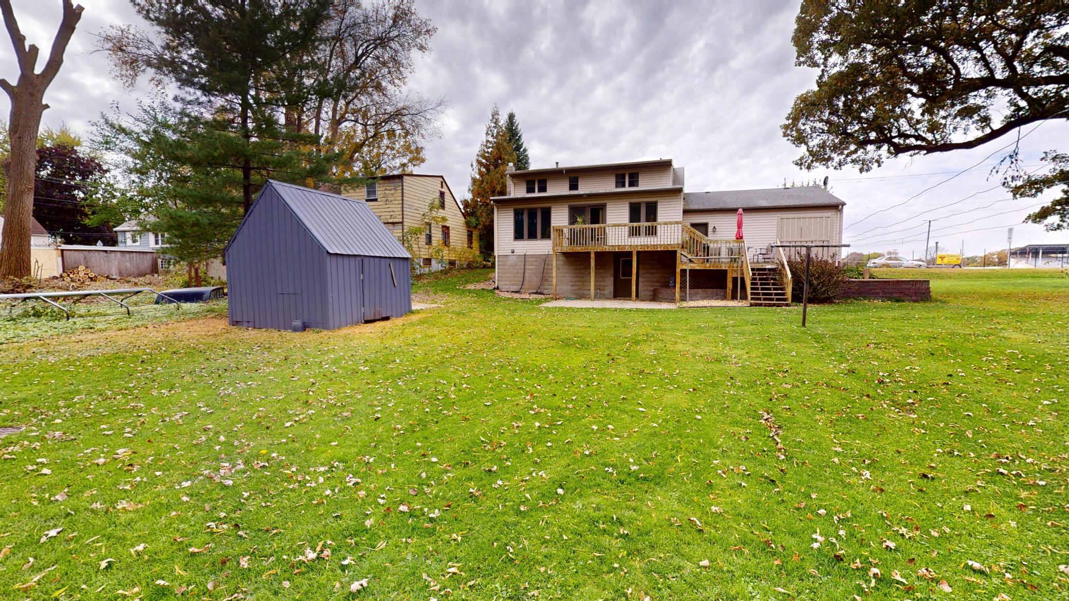 Backyard to house