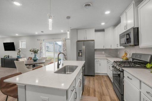10884 Glacier Lane N, Maple Grove, MN 55369