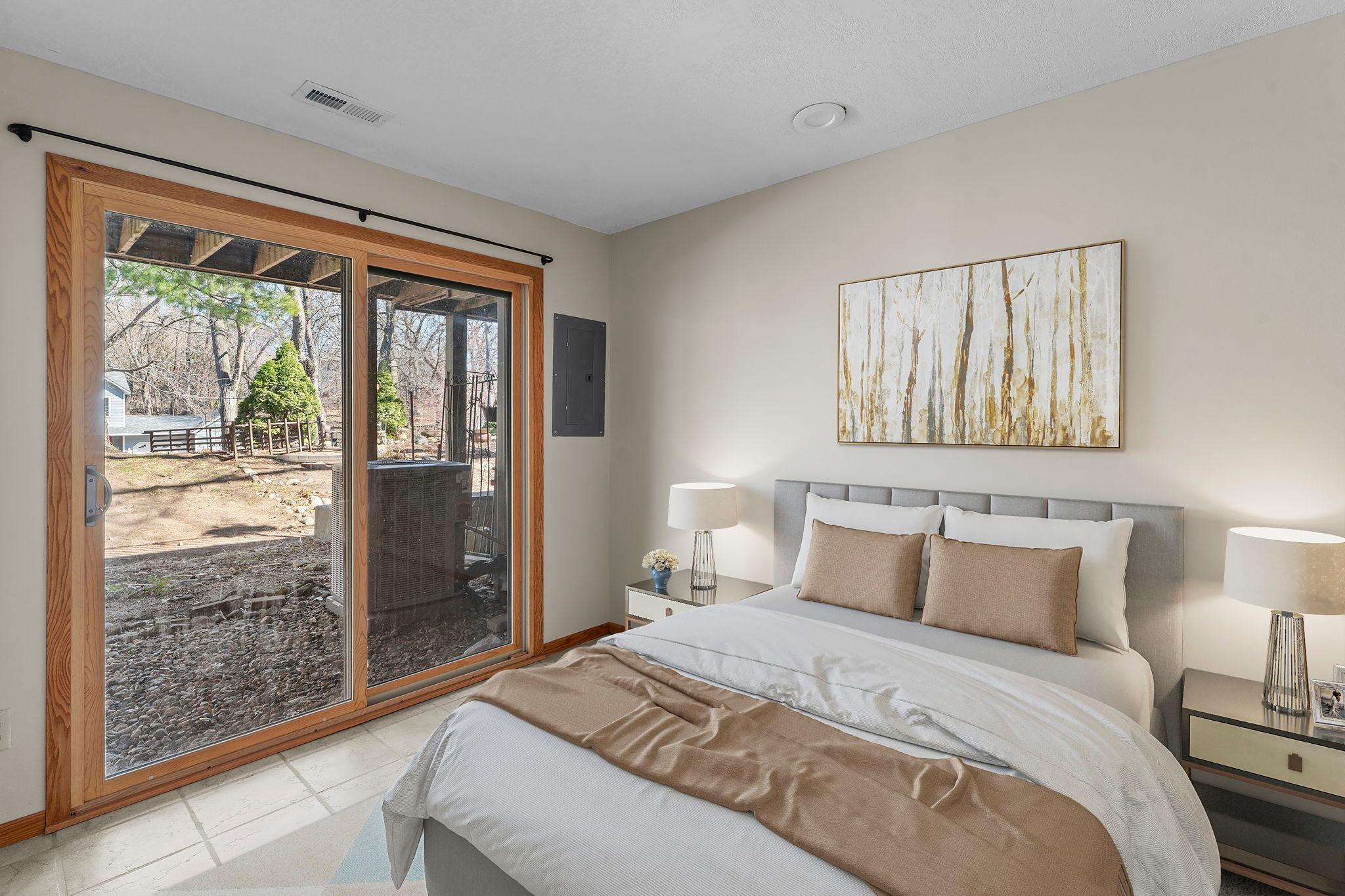 44-web-or-mls-8405 137th Ct-196_Final.jpg