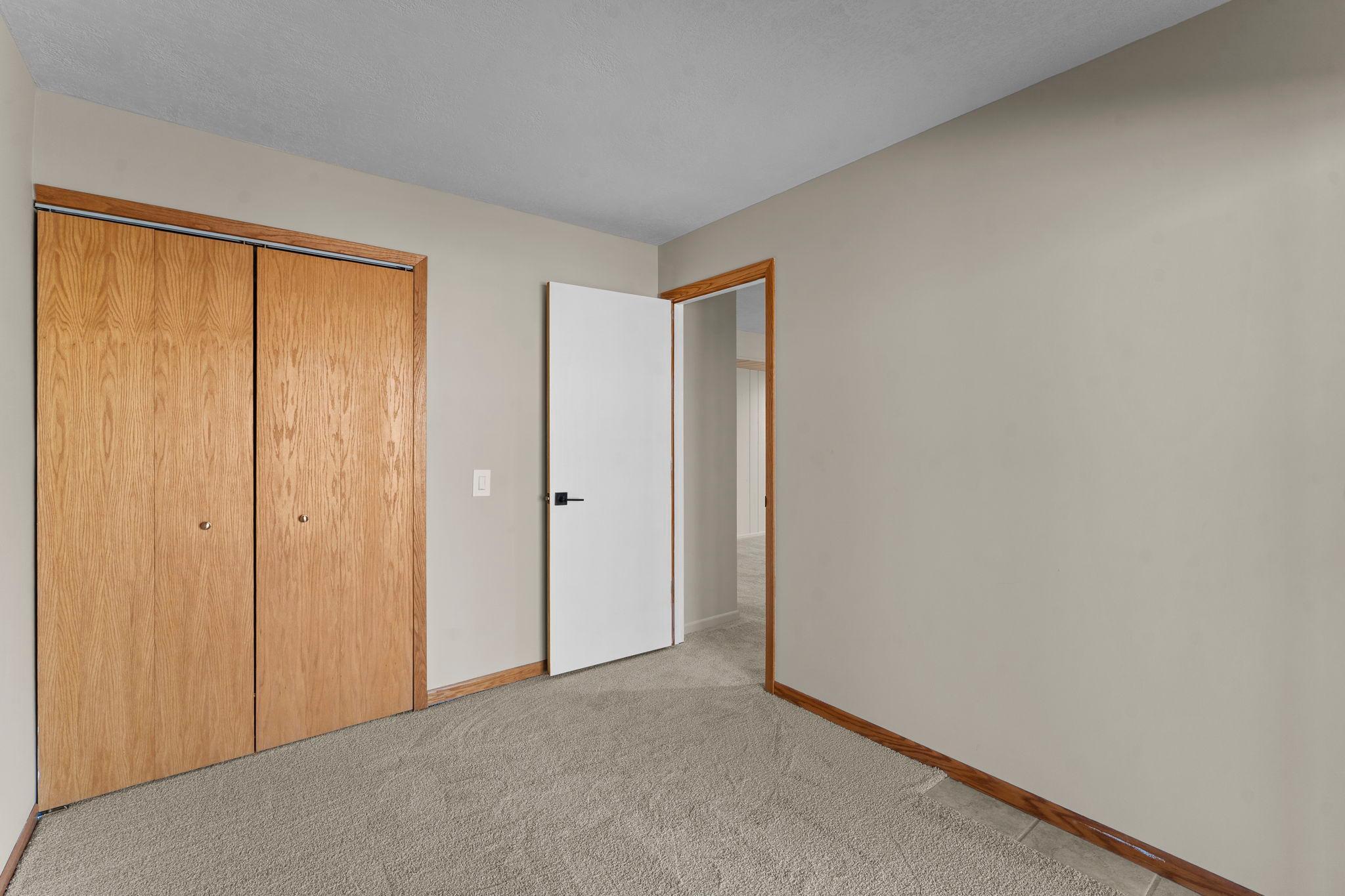 39-web-or-mls-8405 137th Ct-201.jpg