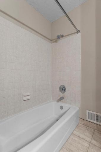 8405 137th Court, Saint Paul, MN 55124