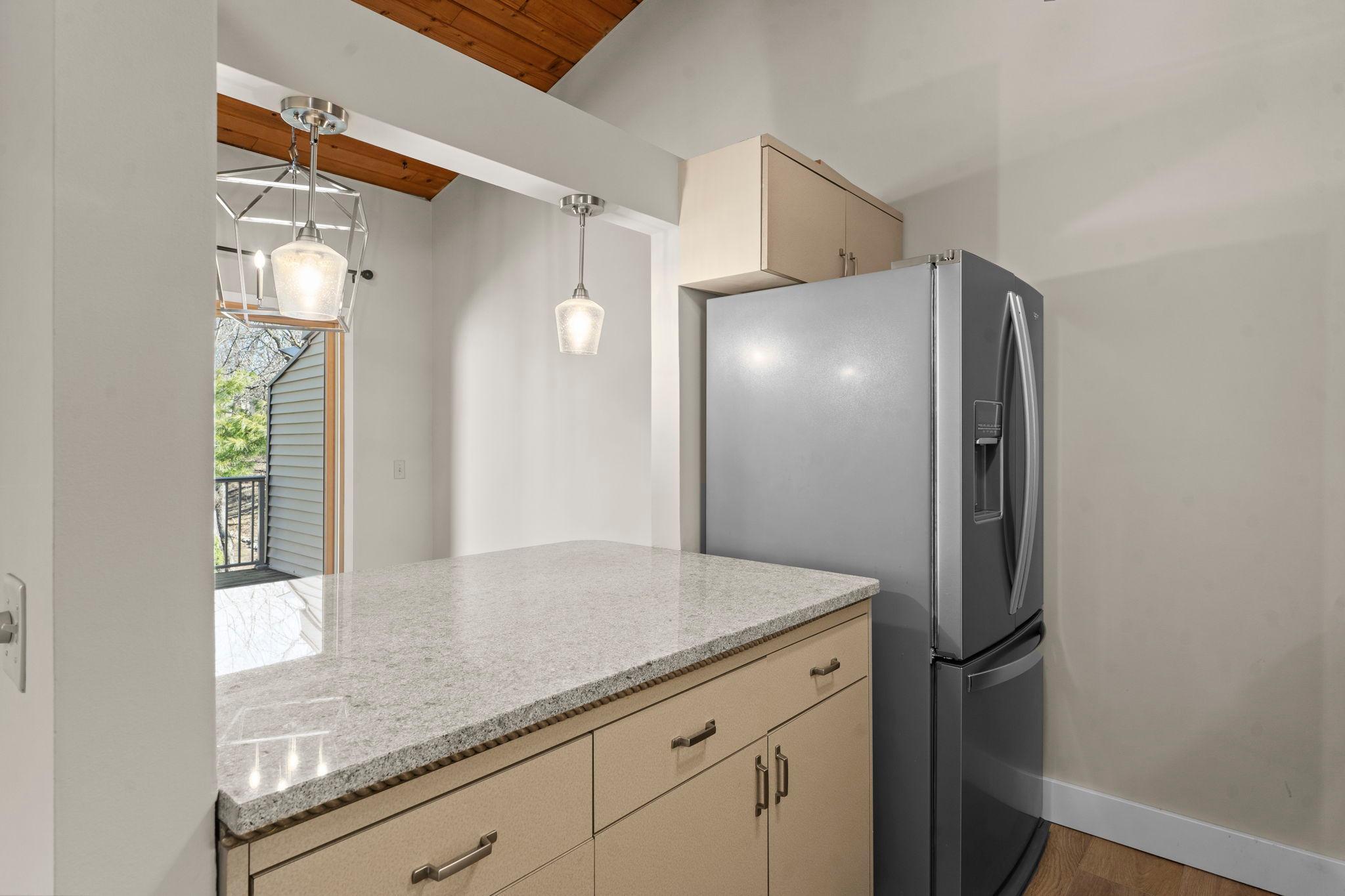 28-web-or-mls-8405 137th Ct-126.jpg