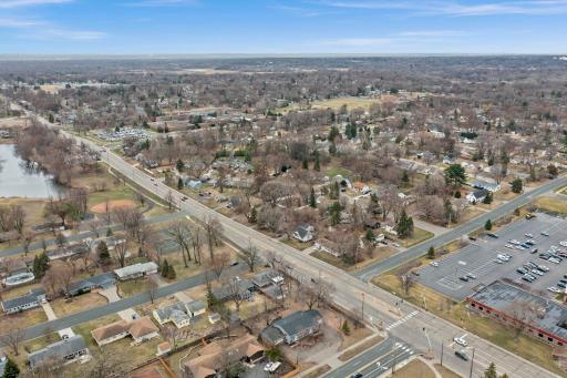 Well-situated duplexâan excellent investment opportunity just minutes from local parks, schools, and convenient main-road access