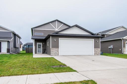3914 31st Street S, Moorhead, MN 56560