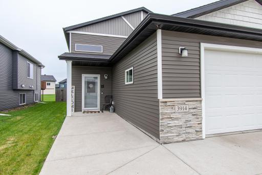 3914 31st Street S, Moorhead, MN 56560