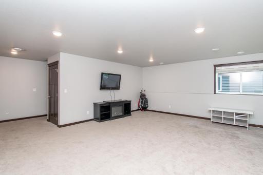 3914 31st Street S, Moorhead, MN 56560