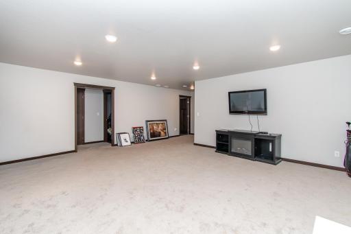 3914 31st Street S, Moorhead, MN 56560