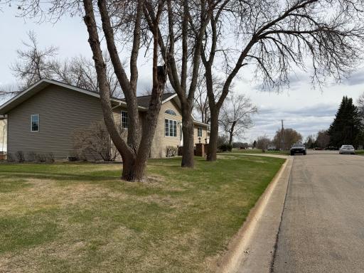 701 Lincoln Street, Lisbon, ND 58054