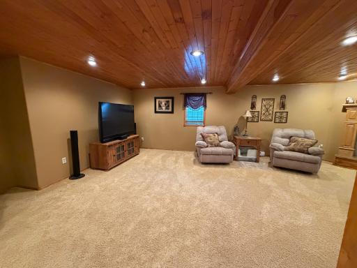 701 Lincoln Street, Lisbon, ND 58054