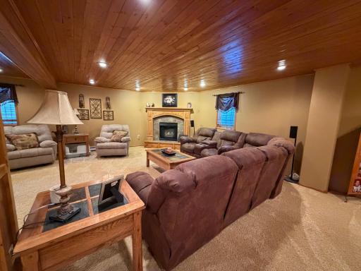 701 Lincoln Street, Lisbon, ND 58054