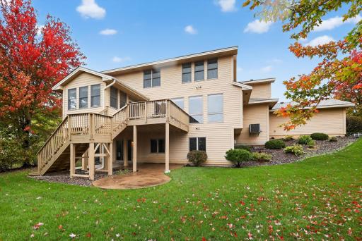 10741 Hawthorn Trail, Woodbury, MN 55129