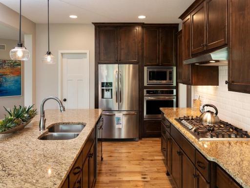 14294 Shore Crest Drive NW, Prior Lake, MN 55372