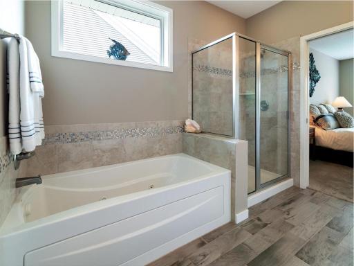 14294 Shore Crest Drive NW, Prior Lake, MN 55372