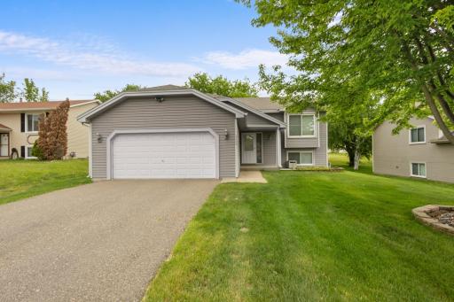 2408 Crestmount Lane, Burnsville, MN 55306