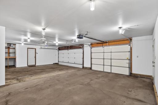 2425 80th Avenue N, Minneapolis, MN 55444