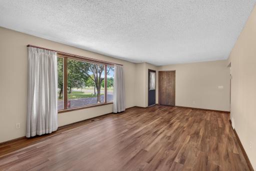 408 Sunrise Drive, Litchfield, MN 55355