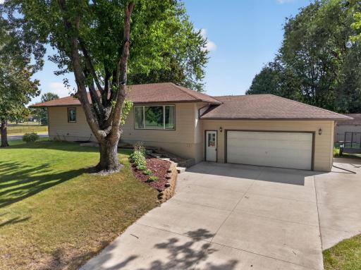 408 Sunrise Drive, Litchfield, MN 55355