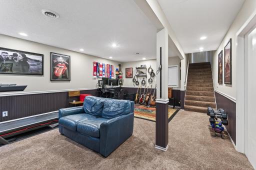 392 Pendryn Hill Curve, Saint Paul, MN 55125