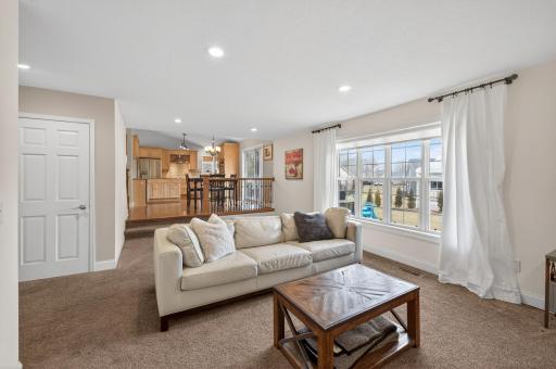 392 Pendryn Hill Curve, Saint Paul, MN 55125
